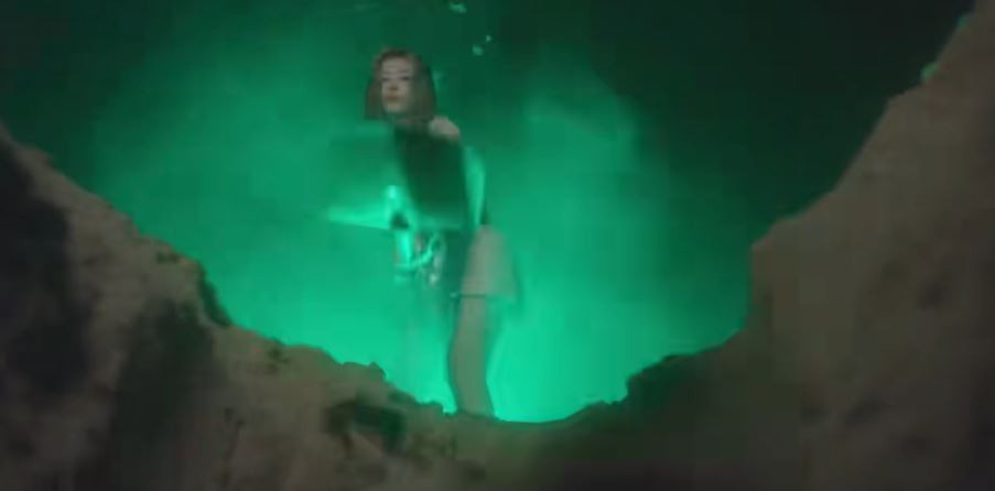 完蛋我被美女包围了