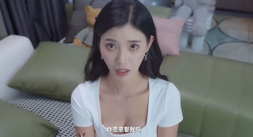 完蛋我被美女包围了