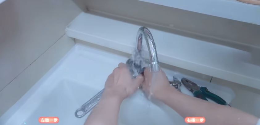 完蛋我被美女包围了